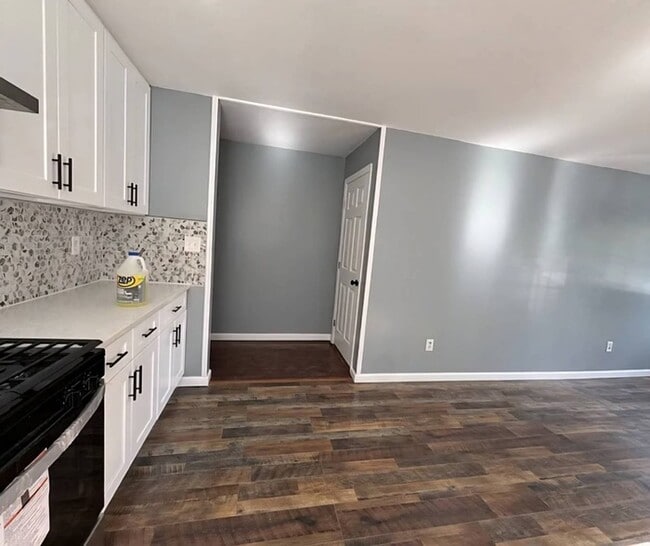 Foto del edificio - 4299 Kepler Ave