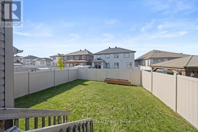 Photo du bâtiment - 332 Haliburton Hts