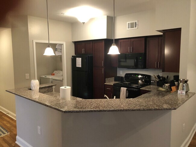 Foto del edificio - 645 Amber Meadows Way