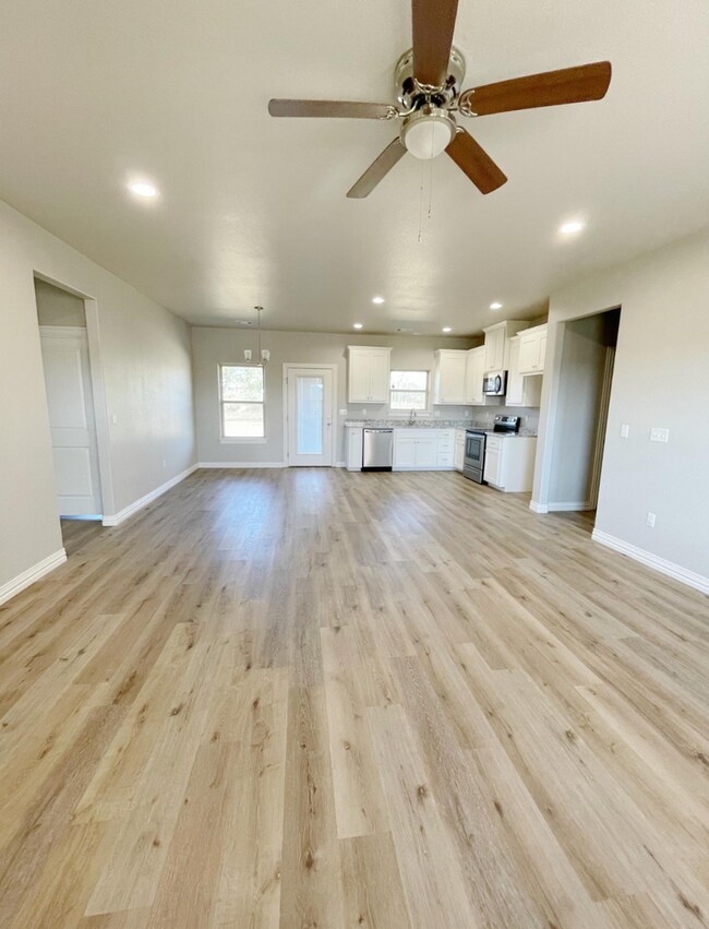Foto del edificio - Over 0.5 acre lot/Off Hwy 70/Quiet neighbo...