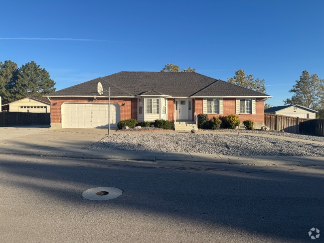 Building Photo - 2532 Cherry Grove Way