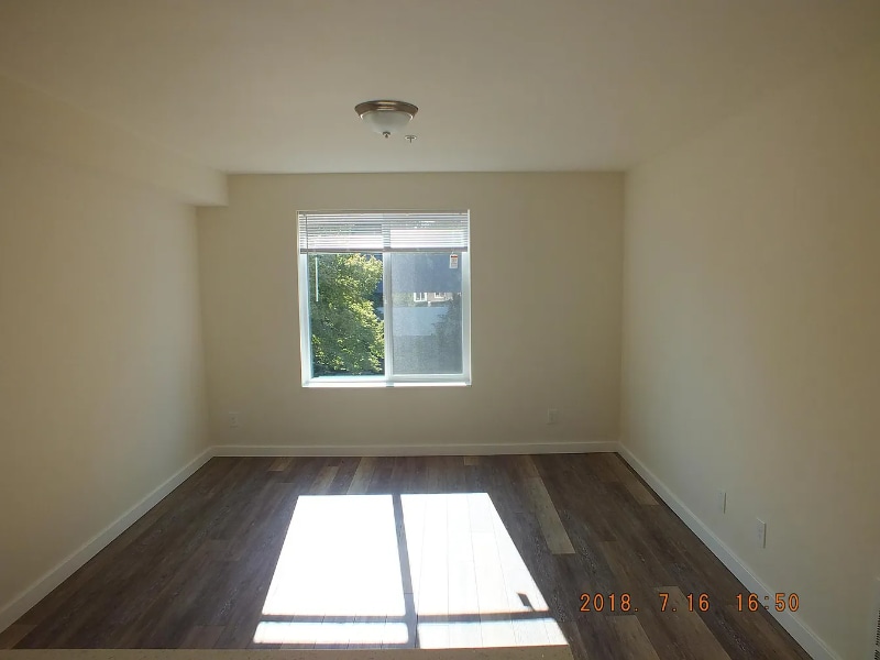 Primary Photo - 12544 15th Ave NE
