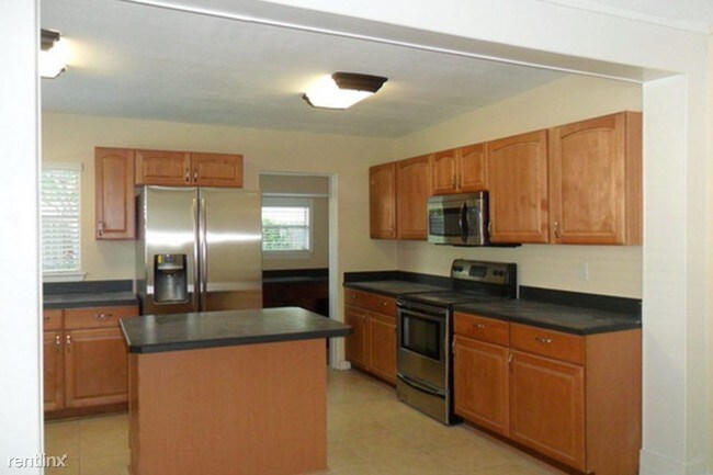 Foto del edificio - 3214 Toasy Dr