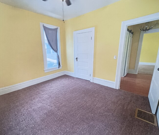 Foto del edificio - 609 Rumely St