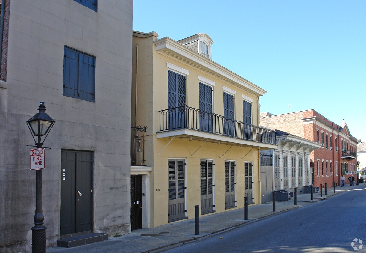 Primary Photo - 810 Dumaine St