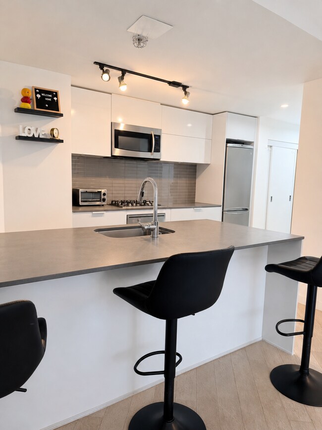 Photo du bâtiment - 128 W Cordova St