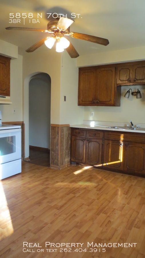 Building Photo - Beautiful Single-Family Ranch