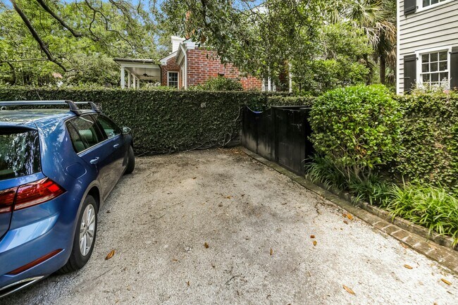 Building Photo - 84 1/3B King Street, Unit B