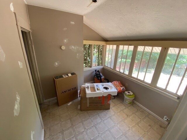 Building Photo - 807 Setliff Pl