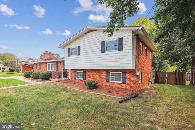 Building Photo - 2209 Rosecroft Blvd