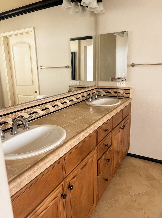 Foto del edificio - 34213 Clovis Way