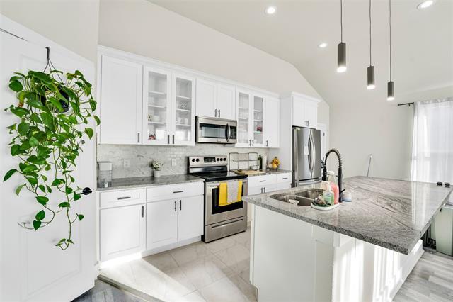 Foto del edificio - 4621 Collins Ave