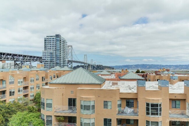Building Photo - 200 Brannan St