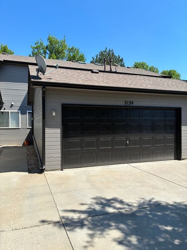 Building Photo - 2124 3rd St SW