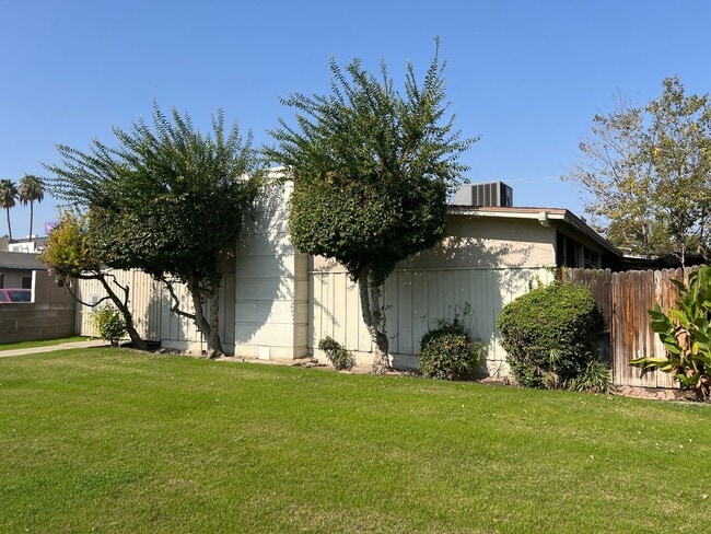 Building Photo - 6tp3110