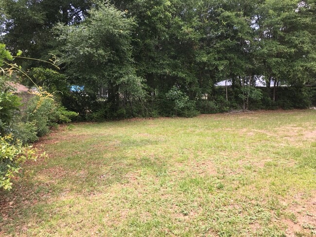 Building Photo - 5957 Savannah Dr