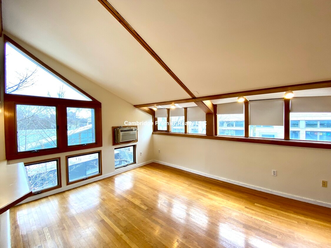 Foto principal - 90 Putnam Ave