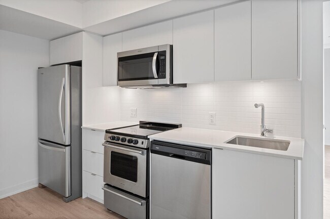 Building Photo - 480 Wilson Ave