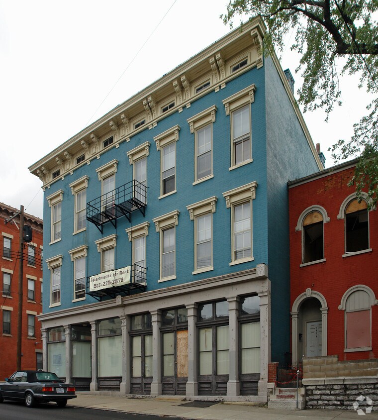Foto principal - 1830 Freeman Ave