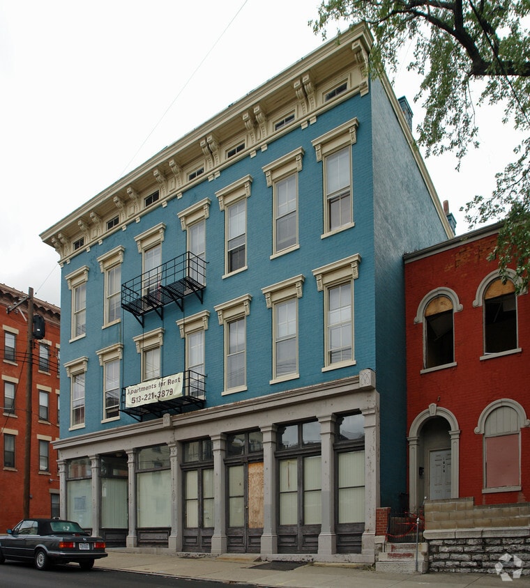 Primary Photo - 1830 Freeman Ave