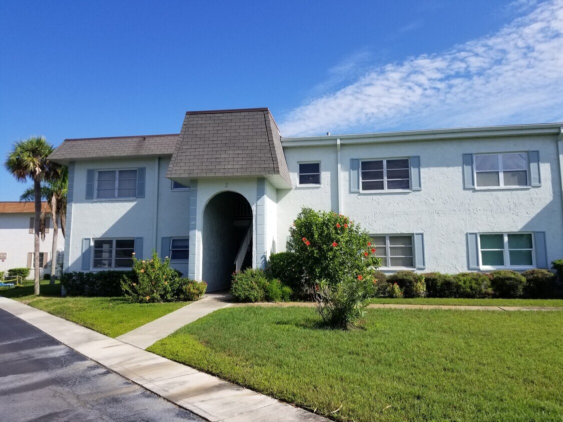 389 S McMullen Booth Rd Unit 12, Clearwater, FL 33759 Condo for Rent