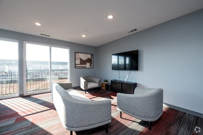 Salón - The Annex of Bloomington