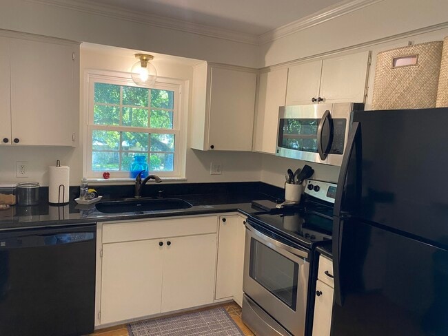 Building Photo - 800 Coquina Ln