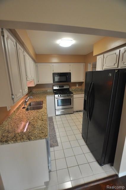 Building Photo - 2101 Bryanston Crescent St