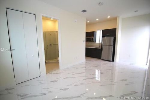 Building Photo - 10440 NW 67th St