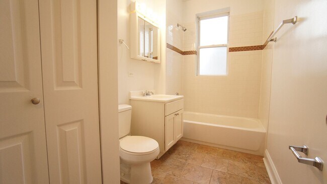 Foto del interior - 3428 Parker LLC