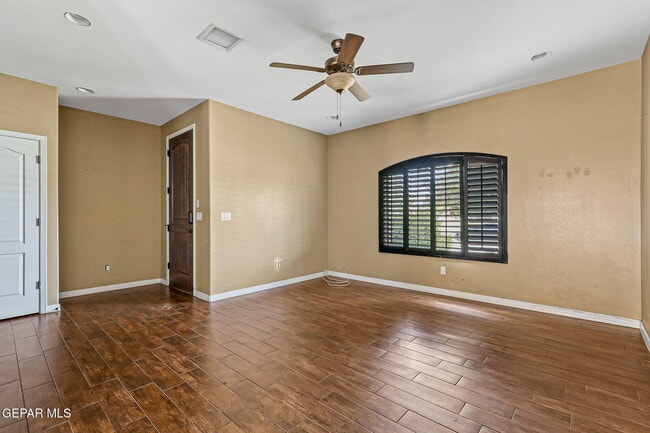 Foto del edificio - 3005 Cedar Creek