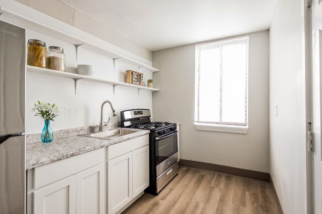 Building Photo - 1400 Seward Ave