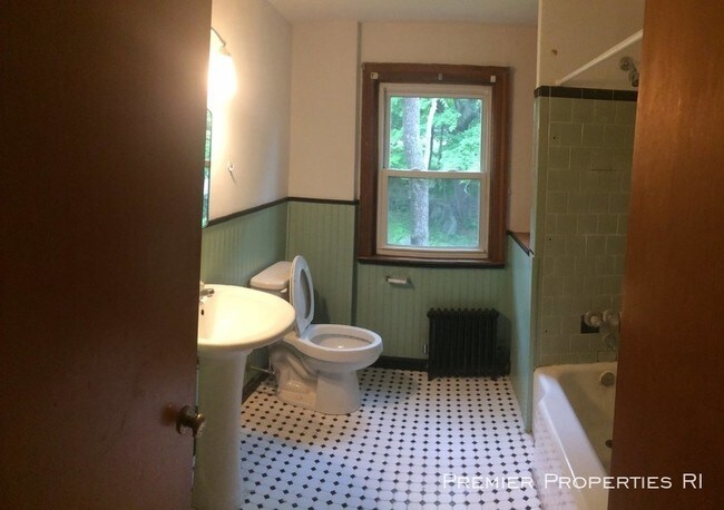 Building Photo - 50 Brightwood Ave