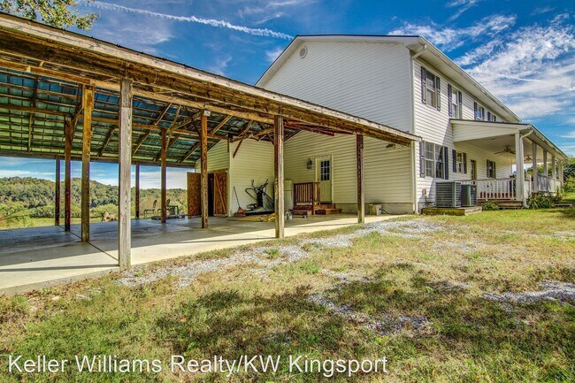 Foto del edificio - 6 br, 3 bath House - 129 Heath Lane