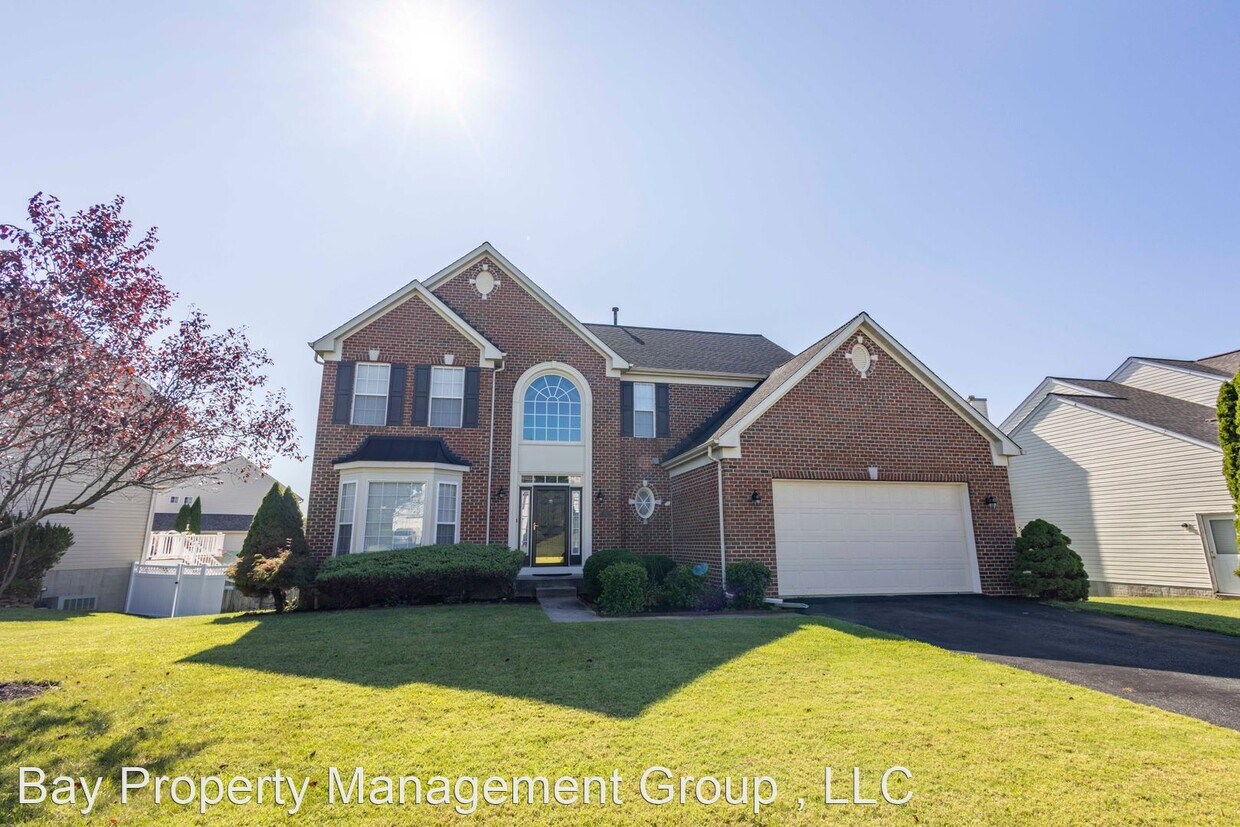 Foto principal - 4 br, 3.5 bath House - 305 Woltham Ct