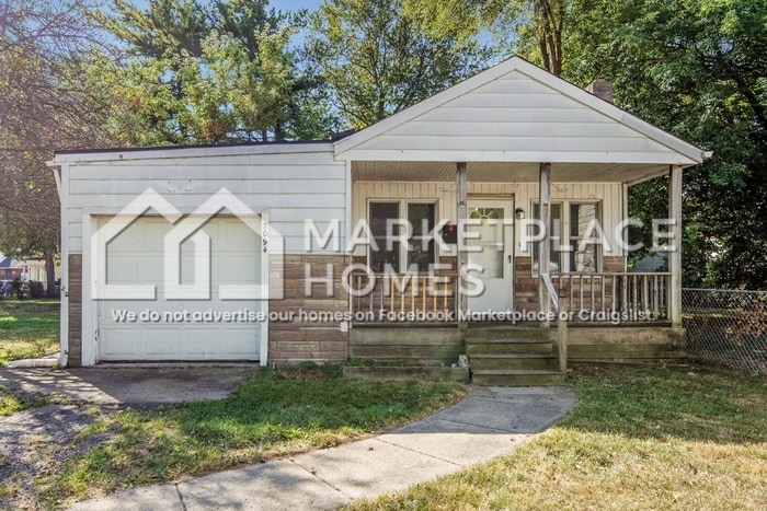 Foto principal - 7094 Fisher Ave