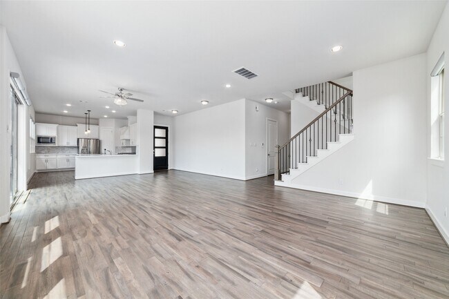 Foto del edificio - 12019 Royal Oaks Run Dr