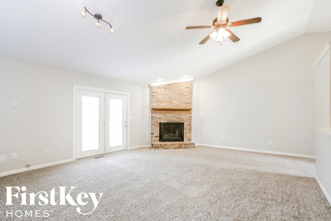 Building Photo - 6560 Springview Dr