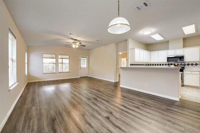 Building Photo - 4447 Bremner Dr
