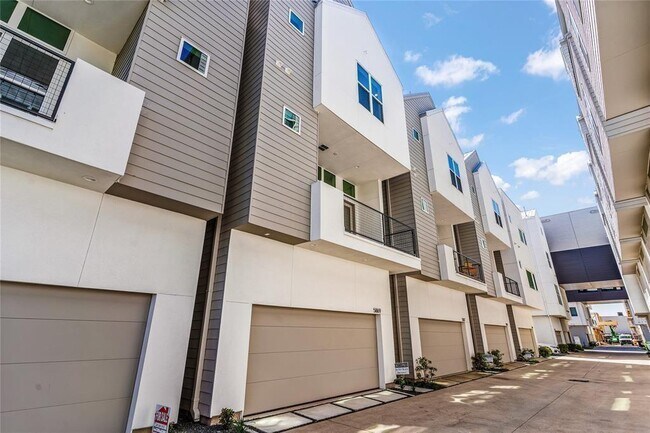 Foto del edificio - 5869 E Post Oak Ln