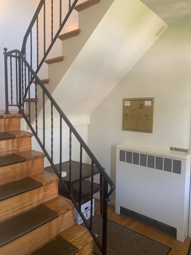 Foto del edificio - 2 Bedroom 2nd Floor Suburban SD-Parking