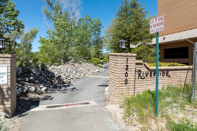 Building Photo - 1200 Riverside Dr