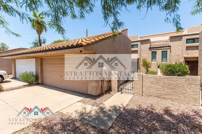 Building Photo - 310 E Bluebell Ln