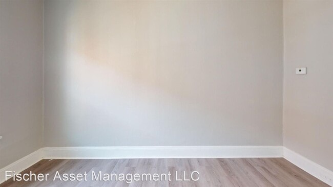 Building Photo - 1 br, 1 bath Apartment - 11709-11711 Nelso...