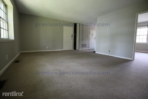 Building Photo - 103 Lake Shore Rd