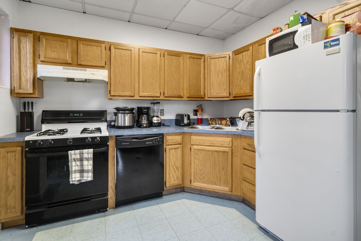 Foto principal - 401 College Ave