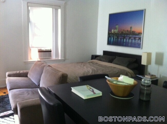 Building Photo - 175 Hemenway St