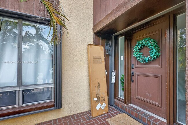 Foto del edificio - 20424 NE 10th Ct Rd