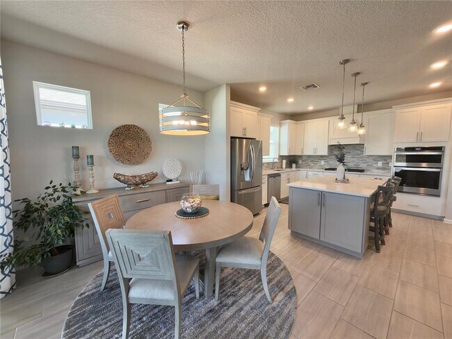 Foto del edificio - 10237 Coastal Shrs Dr