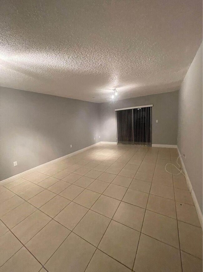 Foto del edificio - 4109 NW 88th Ave